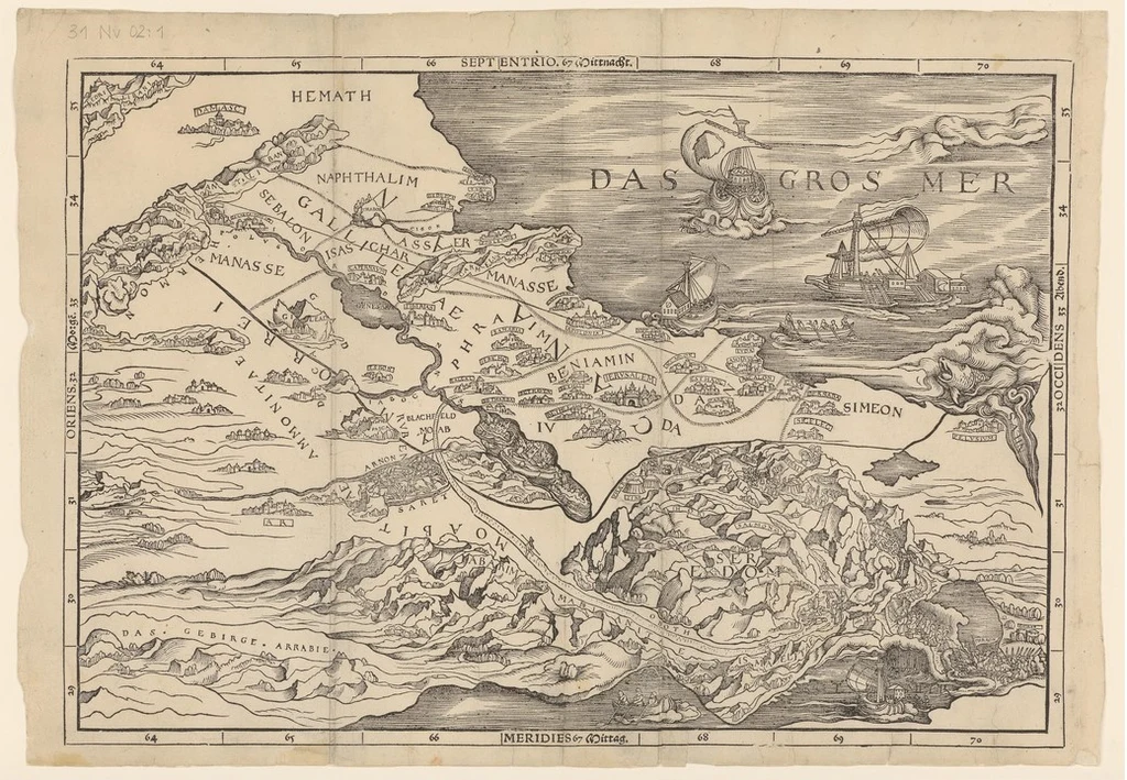 Starożytna mapa przedstawiająca obszary Bliskiego Wschodu z zaznaczonymi ważnymi miejscami biblijnymi, nazwami regionów oraz rysunkiem żaglowych statków na morzu, górzyste tereny oraz elementy krajobrazu ukazane w stylu graficznym typowym dla ilustracj...