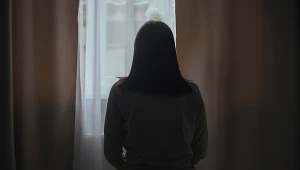 Najpierw zasłonił jej oczy, potem związał. Agnieszka poczuła "trzask"