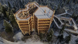 Nowa wieża w Beskidzie Śląskim już działa. Widok na Wisłę i góry