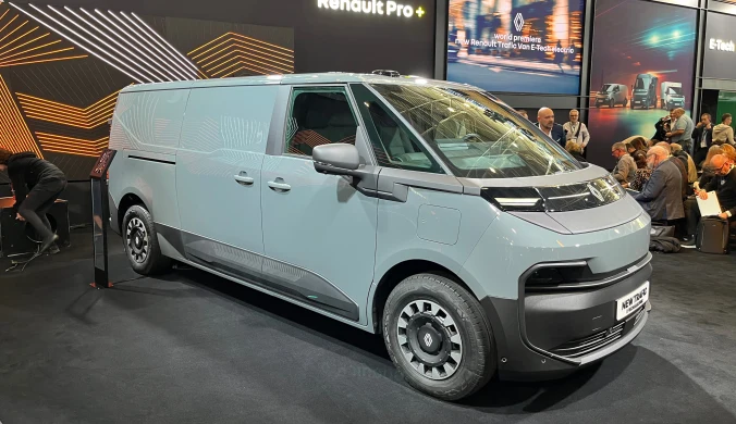 Nowe Renault Trafic już bez diesla. Elektryczny van z zasięgiem do 450 km