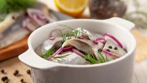 Śledzie "wymysł teścia". Zawsze robię podwójną porcję