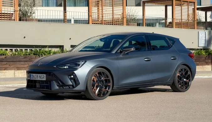 Generator frajdy i uśmiechu. Tak można opisać najmocniejszy wariant Cupry Leona VZ 