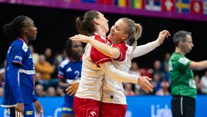 Niemal 40 minut koncertu Polek, mistrzynie świata postraszone. Później demolka