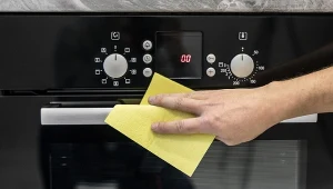 Kuchenka wymaga regularnego czyszczenia. Fot. f8studio/123RF.com