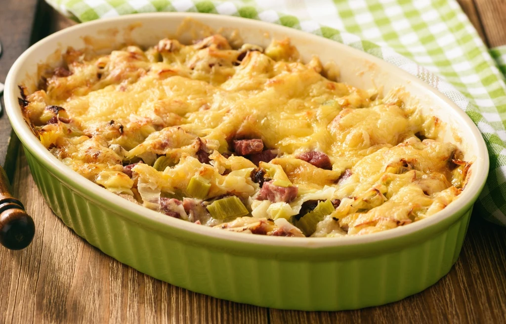 Ta zapiekanka chrupie, a potem rozpływa się w ustach. Aromatyczna i komfortowa na grudniowy obiad albo kolację