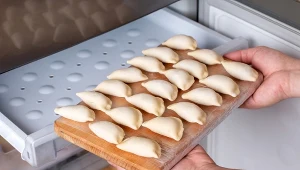 Pierogi z kapustą i grzybami możesz zamrozić.