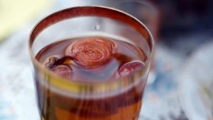 Kompot z suszu jest tak wartościowy, że dobrze byłoby go pić często, nie tylko od święta.