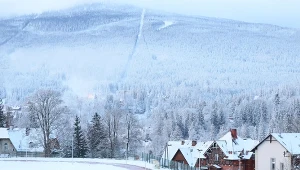 Widoki jak w Alpach, a ceny znacznie niższe. Tu warto wybrać się na zimowy urlop 