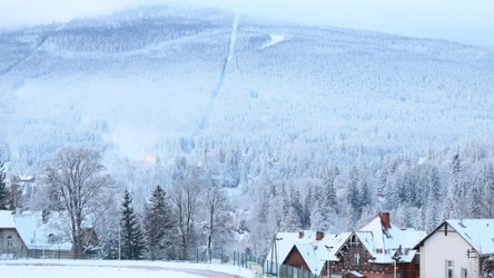 Alpejskie widoki i wiele atrakcji. Zaplanuj w tej miejscowości zimowy urlop