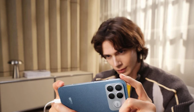 Smartfon może być jednocześnie potężną maszyną do grania i eleganckim flagowcem klasy premium