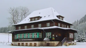 Jedno z najmłodszych schronisk w Sudetach. Ma ciekawą historię