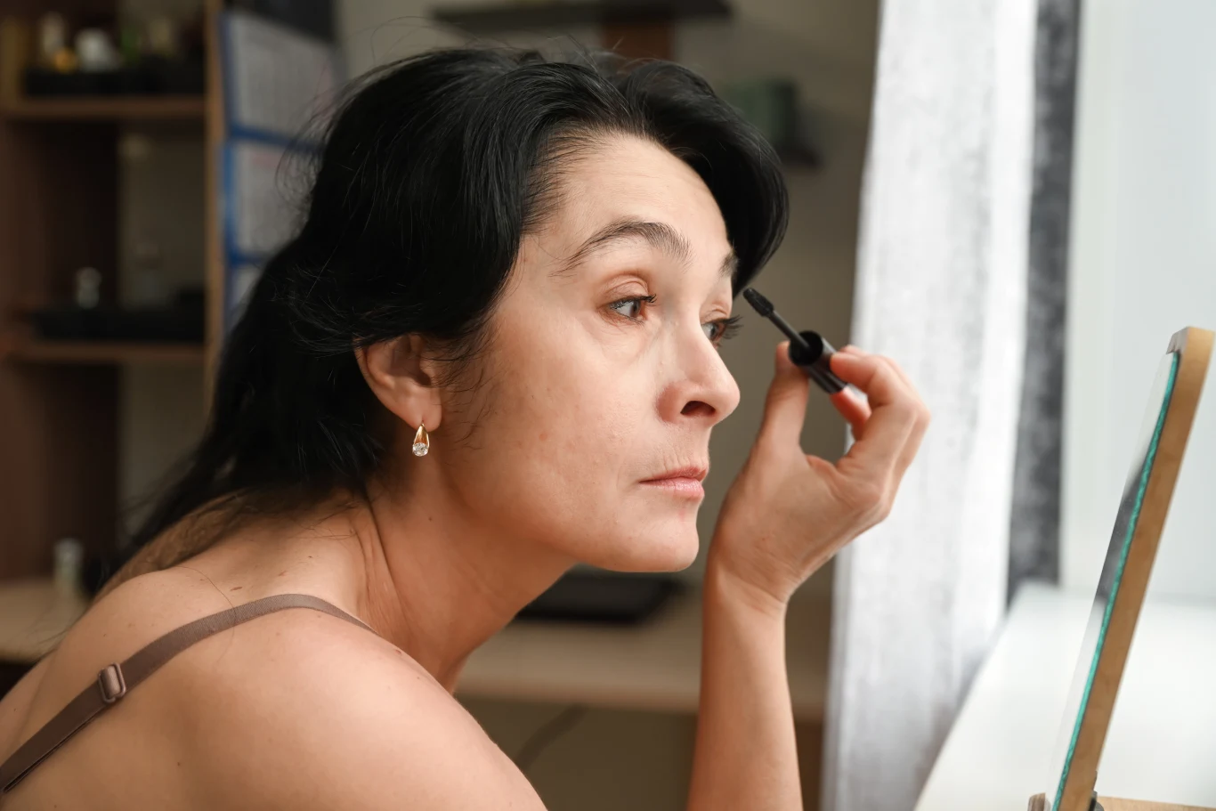  Łatwo przesadzić z podkreślaniem brwi