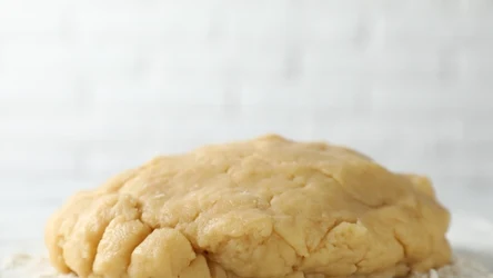 Trik Magdy Gessler na kruche ciasto jest niezawodny.