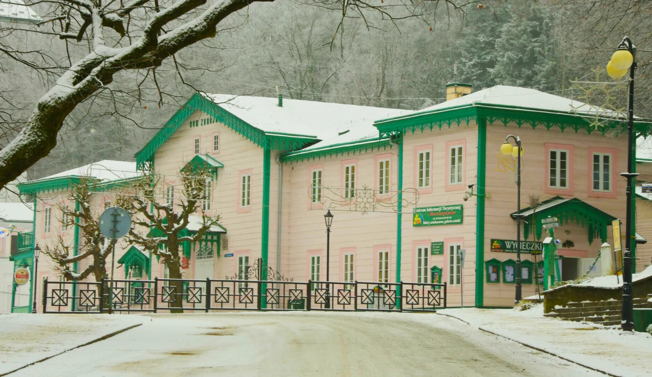 W jakich górach leży Iwonicz-Zdrój? W jakich górach leży Iwonicz-Zdrój?