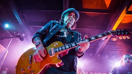 Phil Campbell powróci do Polski