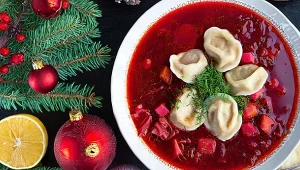 Jaki barszcz czerwony wybrać na święta? Sprawdziliśmy oferty z Dino, Kauflandu, Lidla i Biedronki