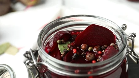 Tak uratujesz zakwas, który zrobił się zbyt gęsty