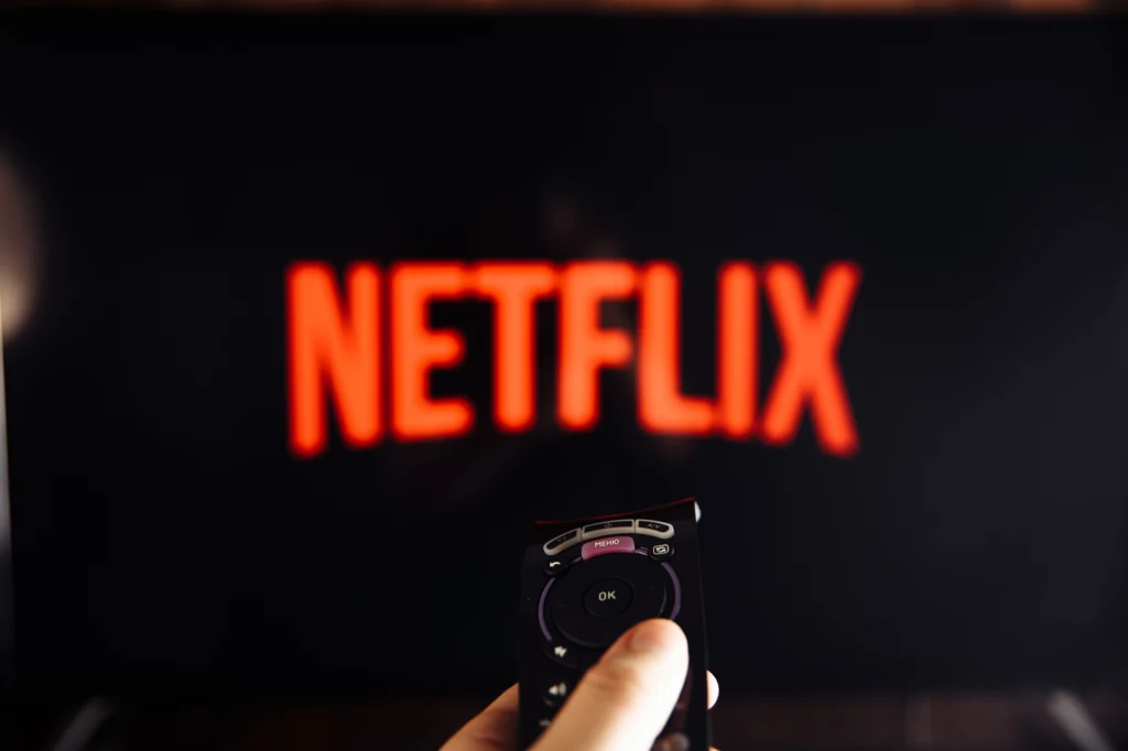 Finalizacja sprzedaży Warner Bros Discovery. Netflix przejmuje platformę