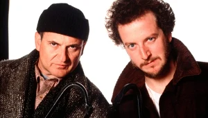 Joe Pesci i Daniel Stern w filmie "Kevin sam w domu"