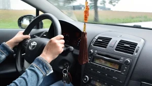 1305 zł kary jeśli posiadasz auto od co najmniej 5 lat. Kontrole już trwają