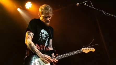 Dawid Karpiuk (Dziwna Wiosna) na koncercie w Krakowie