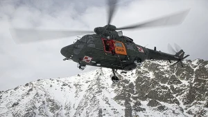 Turystka spadła ze szlaku na Rysy. Przeżyła upadek z 400 metrów