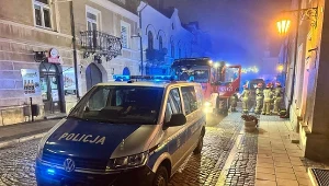 Płomienie objęły mieszkanie na starówce. Tragiczny bilans, są ofiary
