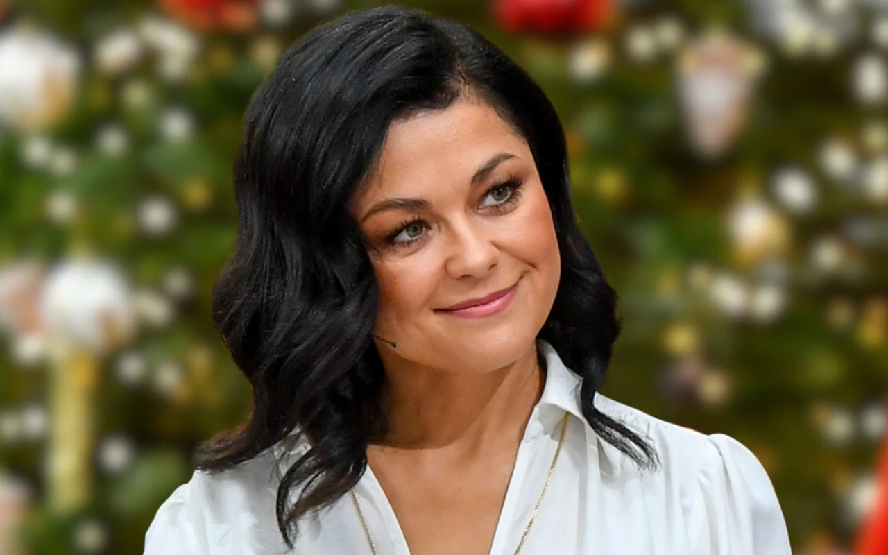 Katarzyna Cichopek w studiu "halo tu polsat" Katarzyna Cichopek w studiu "halo tu polsat"