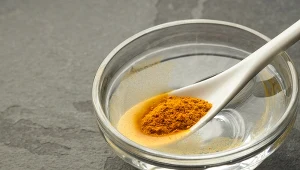 Pij rano zamiast wody z cytryną. Oczyścisz organizm, a zbędne kilogramy znikną