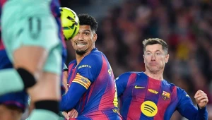 Robert Lewandowski i Ronald Araujo w barwach FC Barcelona