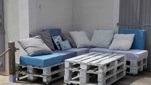 Meble z palet mogą dać ciekawe efekty. Fot. sylv1rob1/123RF.com