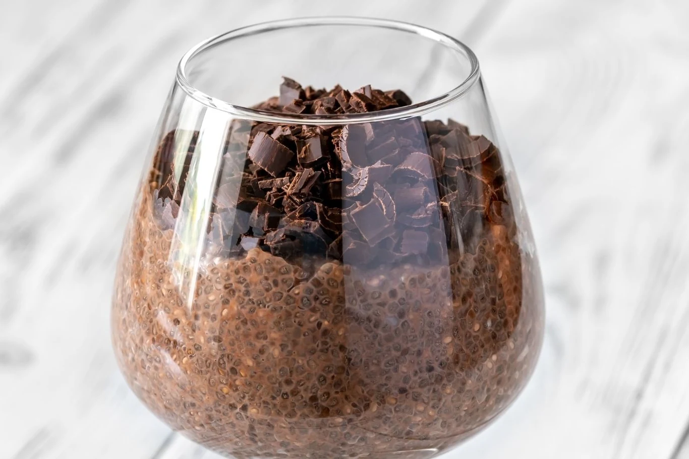 Deser z chia bez cukru to słodka przekąska, którą można jeść bez obaw o puste kalorie Deser z chia bez cukru to słodka przekąska, którą można jeść bez obaw o puste kalorie