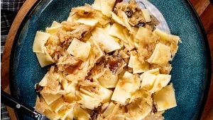 Te łazanki z kapustą i grzybami robię nie tylko na Wigilię. Zimą zajadamy się nimi bardzo często