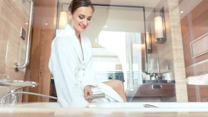 Tak możesz "odmłodzić" ciało w 20 minut. Dodaj dwie łyżki do kąpieli