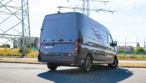 Nissan Interstar to konkurent ulubieńca Polaków. Przestronny i oszczędny