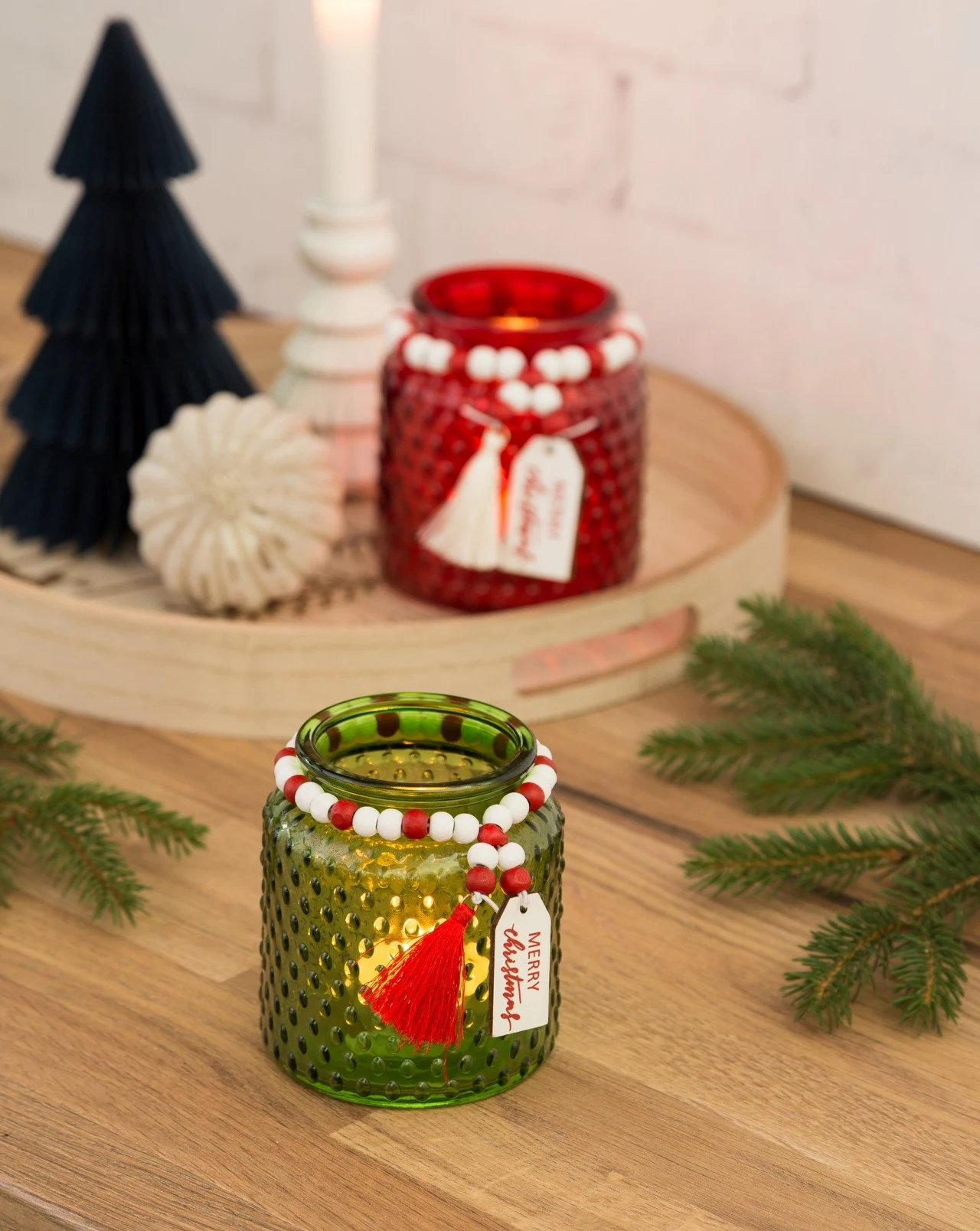 Subtelne dekoracje to punkt wyjścia do stworzenia świątecznego klimatu w sypialni