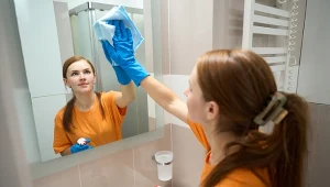 Mój tajny sposób na mycie luster. Wszystko czego potrzebuję, mam w kuchni