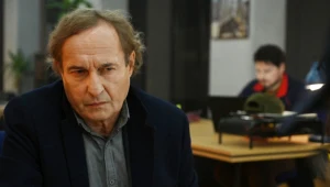 Nadinspektor Gancarz postanowi za wszelką cenę sprowadzić do Polski Jana Bortę (Marek Kalita)