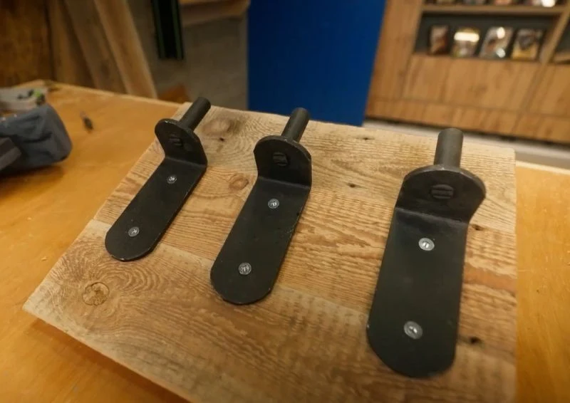 Tak wyglądał wieszak do przedpokoju wykonany przez Darka Stolarza.