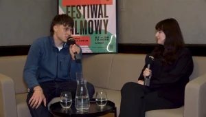 Zagrał w głośnym polskim filmie. Mieszko Chomka o debiucie aktorskim w "Trzech miłościach"