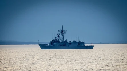 Wicepremier, szef MON Władysław Kosiniak-Kamysz określił 2025 rok "rokiem Marynarki Wojennej". Na zdj. fregata rakietowa OHP Pułaski na Morzu Bałtyckim