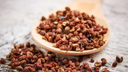 Czy pieprz syczuański jest zdrowy? Kto powinien go spożywać?