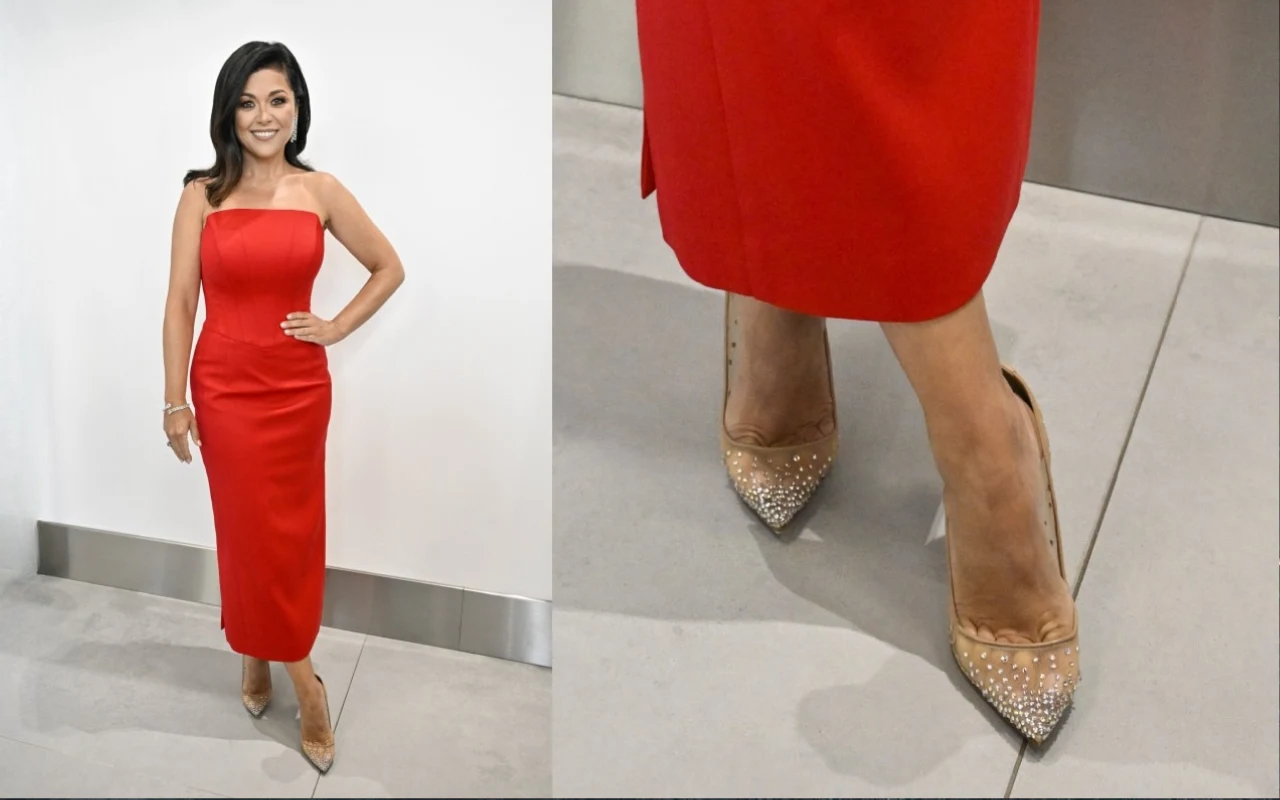Kasia Cichopek w czerwonej sukience i czółenkach zdobionych kryształkami