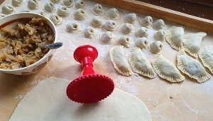 Miękkie elastyczne ciasto i aromatyczne nadzienie. Goście są zachwyceni