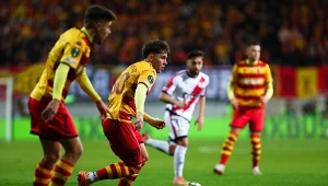 Mocny cios na początku, potem kosmiczny gol. Jagiellonia dała się zaskoczyć