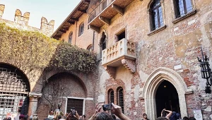 Turyści muszą zapłacić, by zobaczyć słynne miejsce. "Hańba"