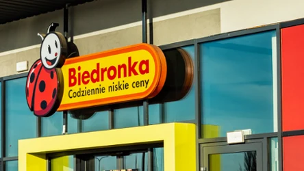 Biedronka przeceniła popularne kawy! Teraz kupisz je o połowę taniej