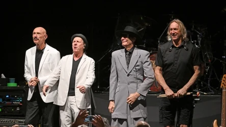 Pod szyldem Beat występują Tony Levin, Adrian Belew, Steve Vai i Danny Carey