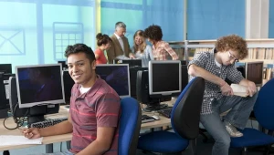 Wybór właściwej ścieżki zawodowej to niezwykle istotna decyzja dla każdego młodego człowieka