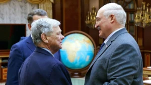 Rozmowy za zamkniętymi drzwiami na Białorusi. "Niech pan przekaże Trumpowi"